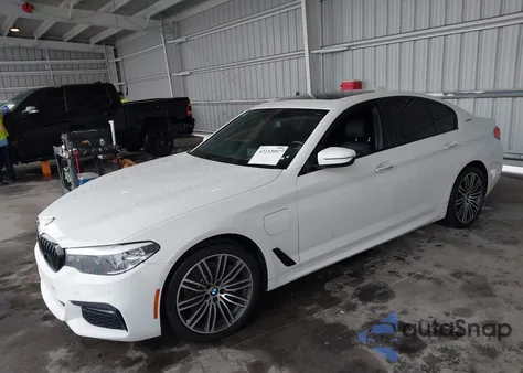 2018 BMW 530E Iperformance z USA, uszkodzony, nr VIN WBAJA9C57JB249475
